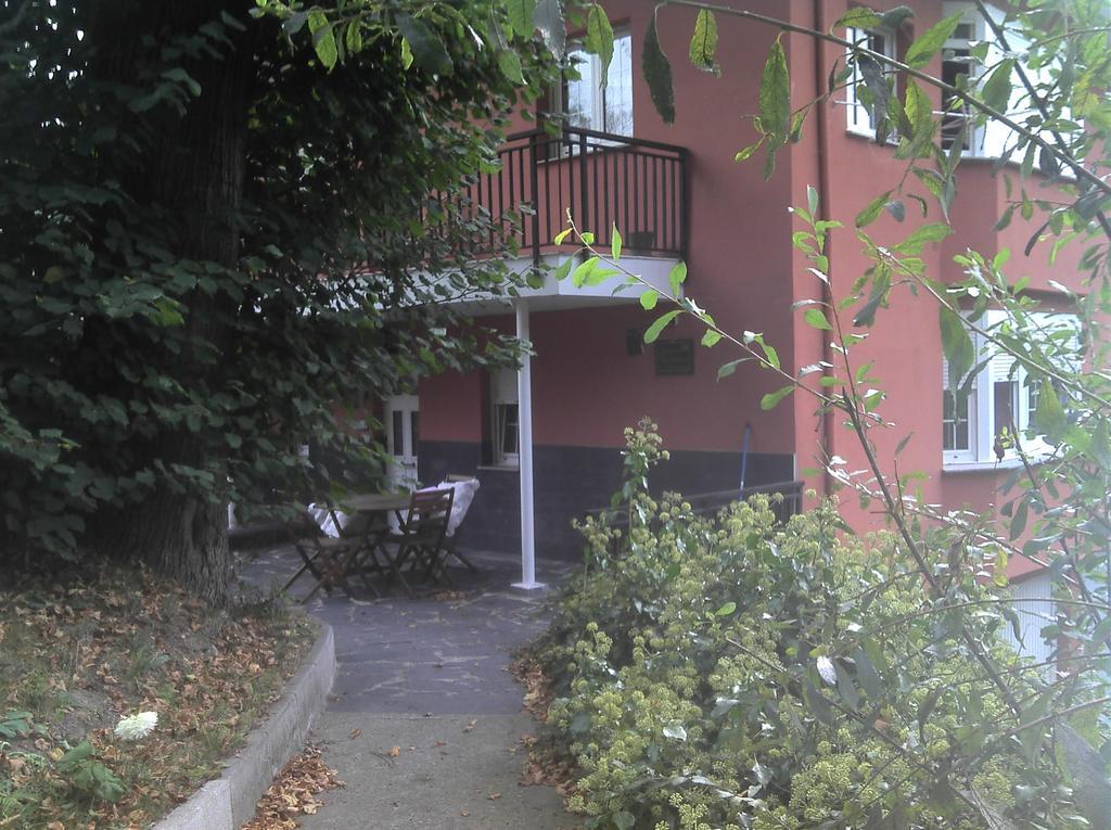 Apartamentos Los Balcones Tineo Esterno foto